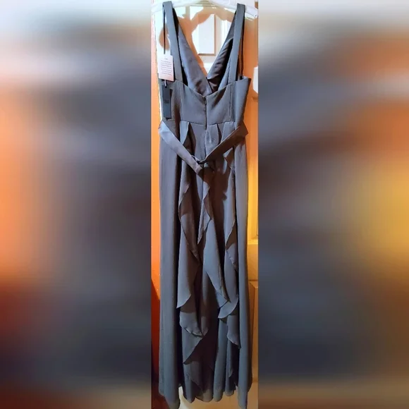Chiffon strap ruffle bridesmaid dress. Vera Wang size 10. - Picture 2 of 3
